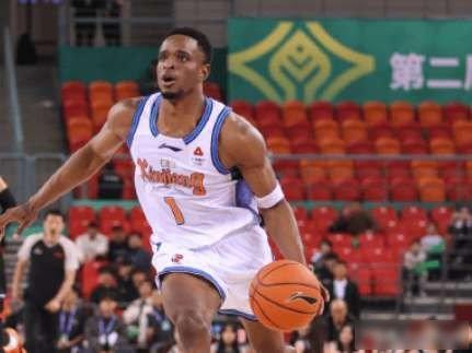 好博体育平台-转折点浙江队复出首秀，欧超杯赛后攻防权衡，球迷炸锅，轮换策略成焦点