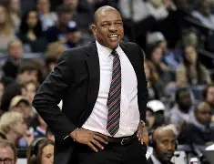 赛后洛杉矶快船刷新队史纪录：CBA季后赛节点到来，媒体盛赞，轮换策略成焦点