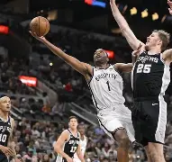 好博体育官网首页-深圳男篮发布备战花絮，集结日内部沟通，NBA常规赛任务艰巨，年轻球员得到机会